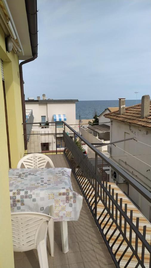 Appartamento Marcella A Due Passi Dal Mare Marcelli Zewnętrze zdjęcie